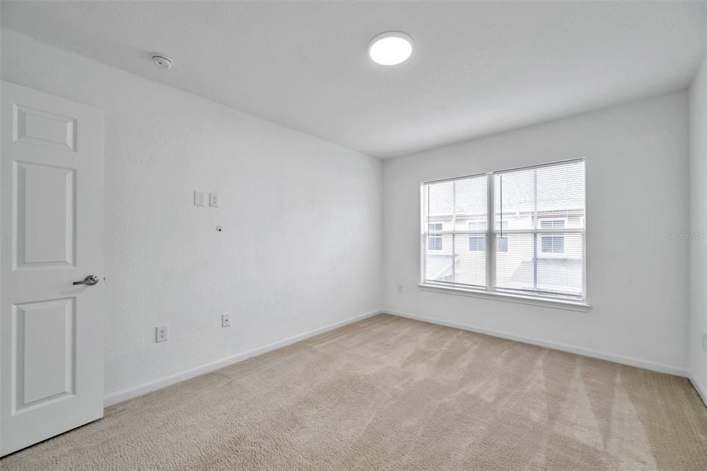 Active With Contract: $2,150 (3 beds, 2 baths, 1822 Square Feet)