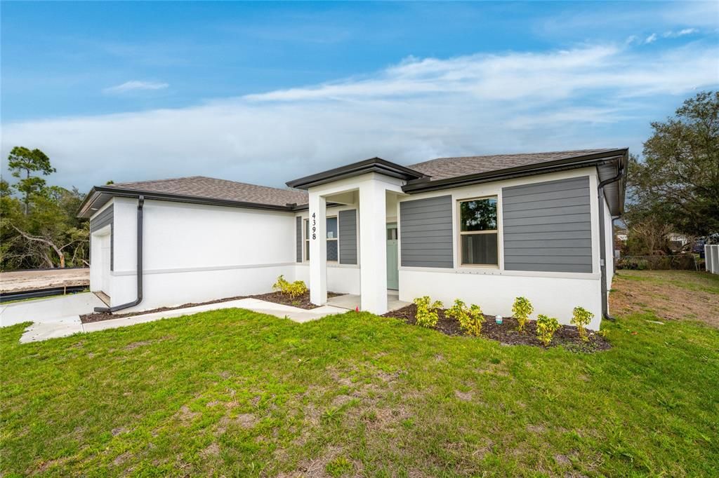 Active With Contract: $329,900 (4 beds, 2 baths, 1810 Square Feet)