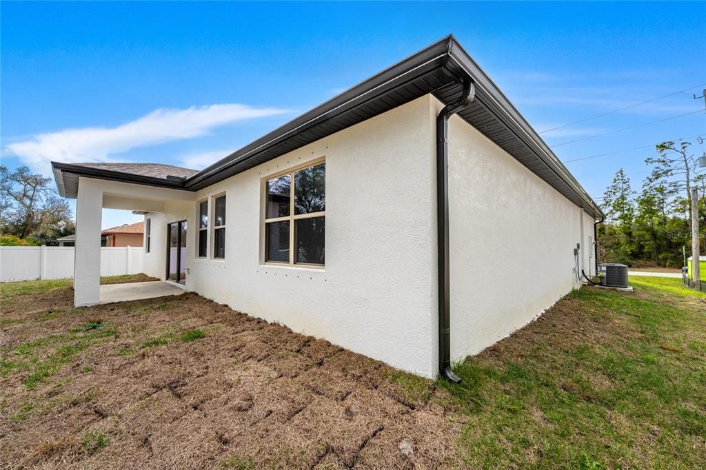 Active With Contract: $329,900 (4 beds, 2 baths, 1810 Square Feet)