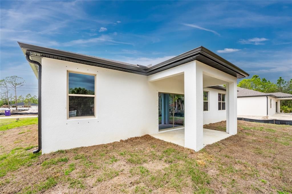 Active With Contract: $329,900 (4 beds, 2 baths, 1810 Square Feet)