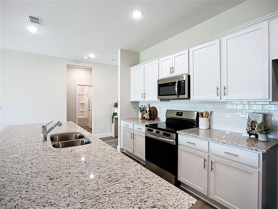Active With Contract: $329,900 (4 beds, 2 baths, 1810 Square Feet)