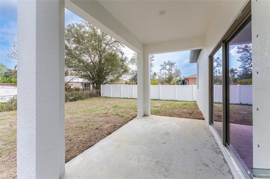 Active With Contract: $329,900 (4 beds, 2 baths, 1810 Square Feet)