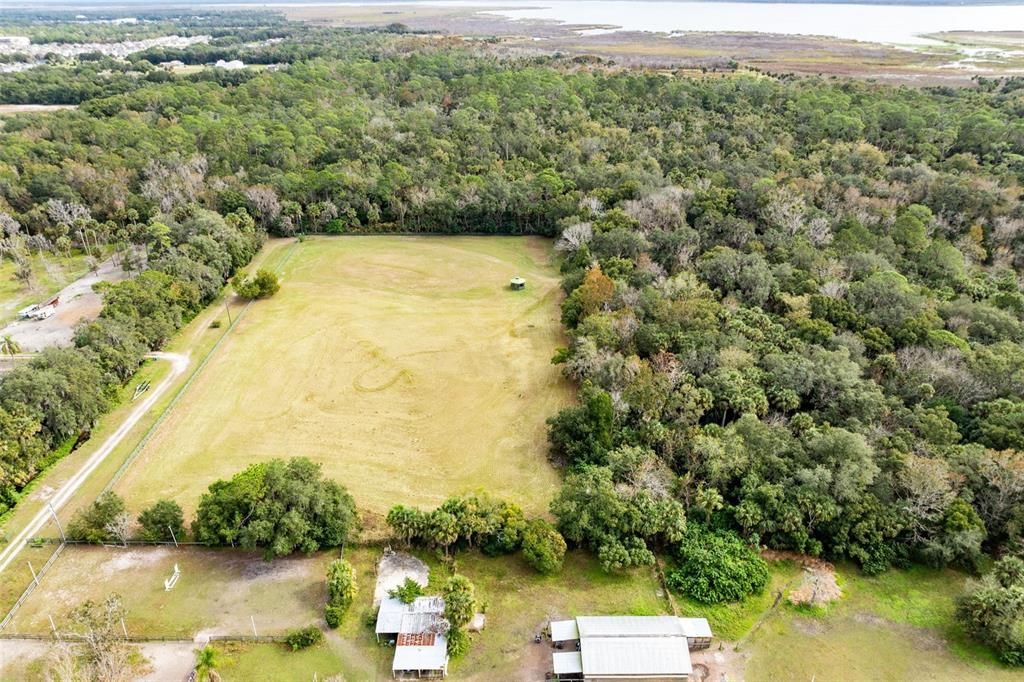 En Venta: $995,000 (9.32 acres)