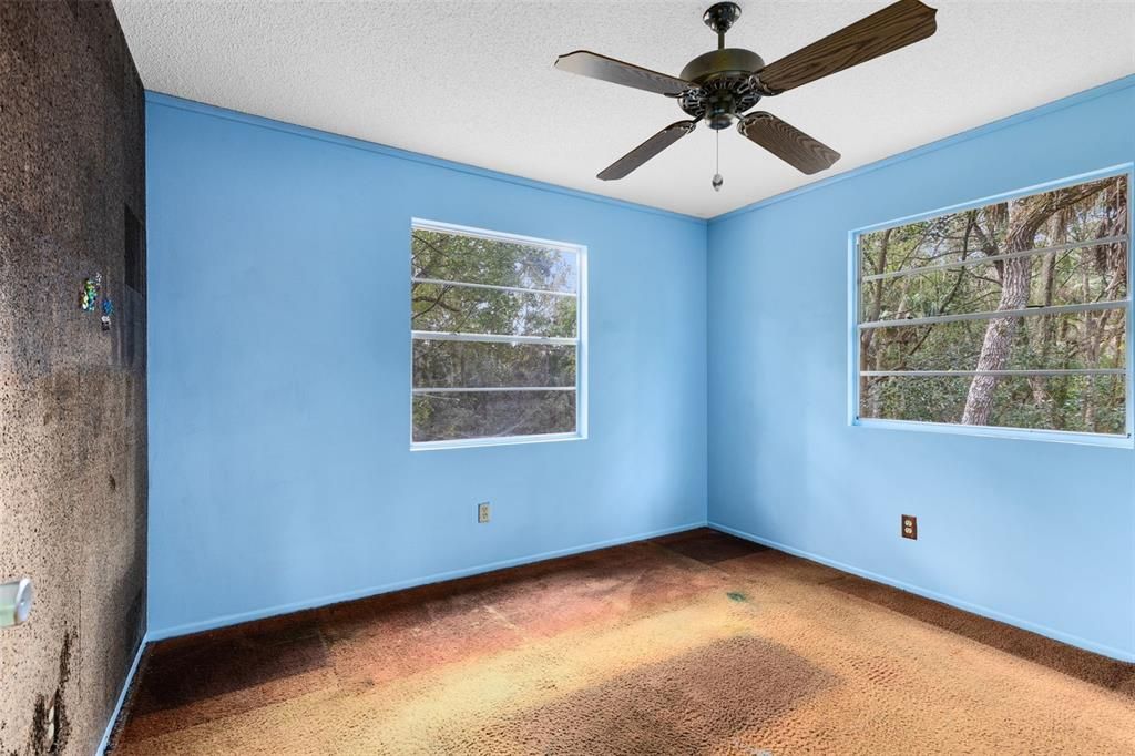 En Venta: $995,000 (9.32 acres)