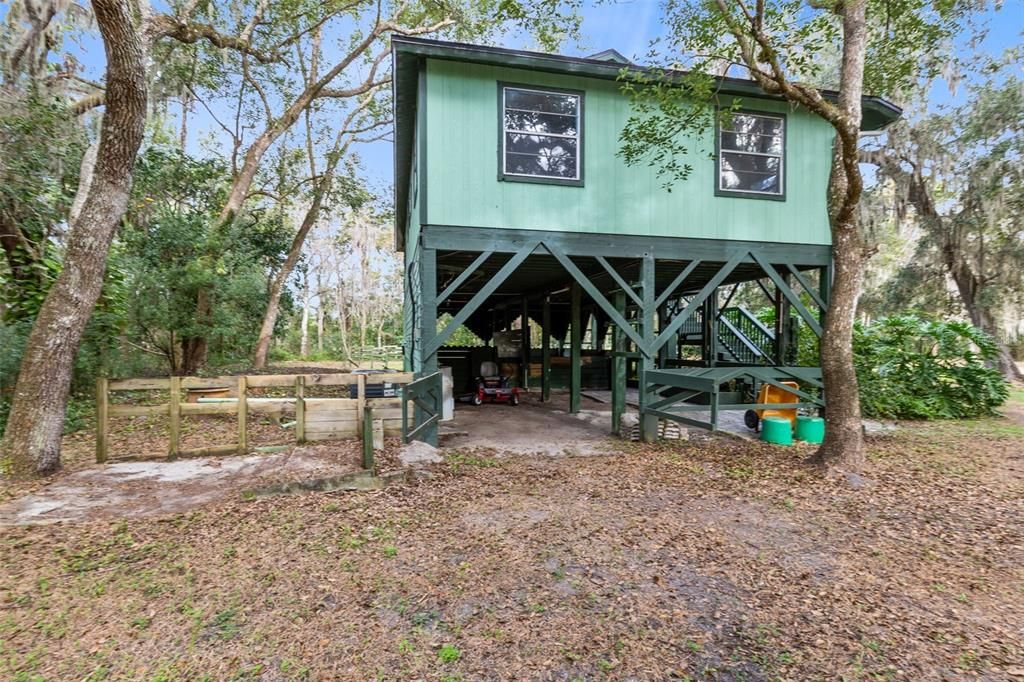 En Venta: $995,000 (9.32 acres)