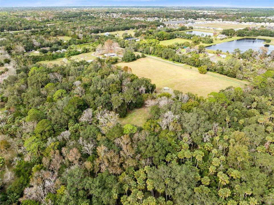 En Venta: $995,000 (9.32 acres)