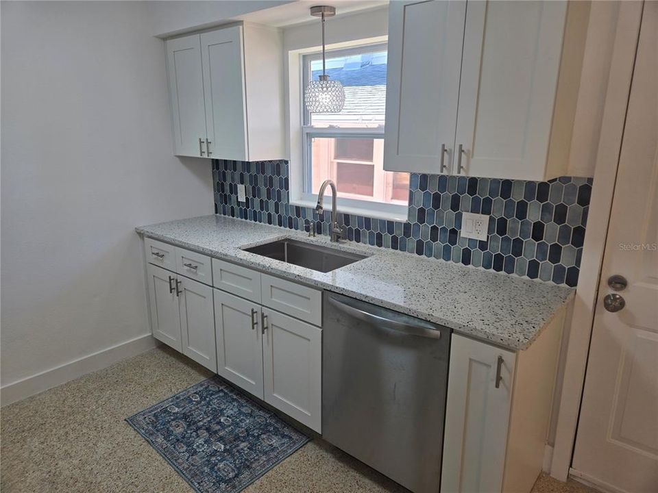 На продажу: $615,000 (2 спален, 0 ванн, 1372 Квадратных фут)