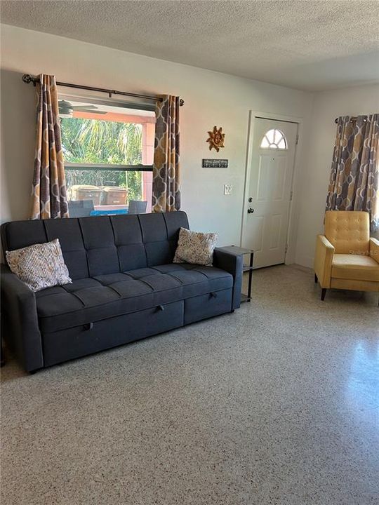 На продажу: $615,000 (2 спален, 0 ванн, 1372 Квадратных фут)