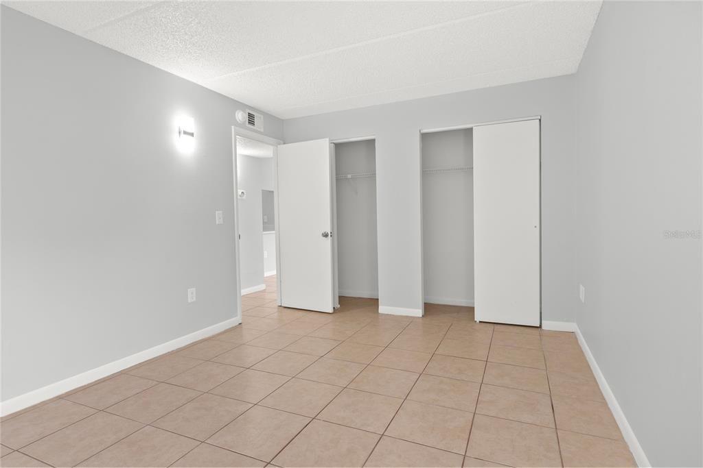 For Rent: $1,450 (2 beds, 1 baths, 894 Square Feet)