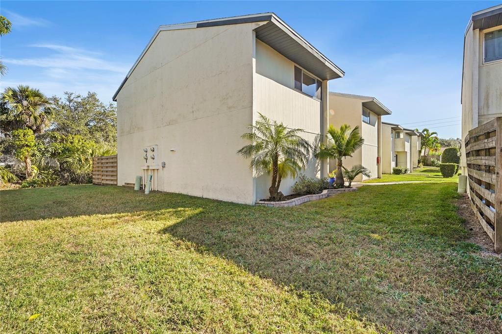 Activo con contrato: $165,500 (3 camas, 3 baños, 1408 Pies cuadrados)