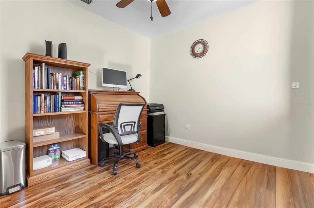 Activo con contrato: $165,500 (3 camas, 3 baños, 1408 Pies cuadrados)