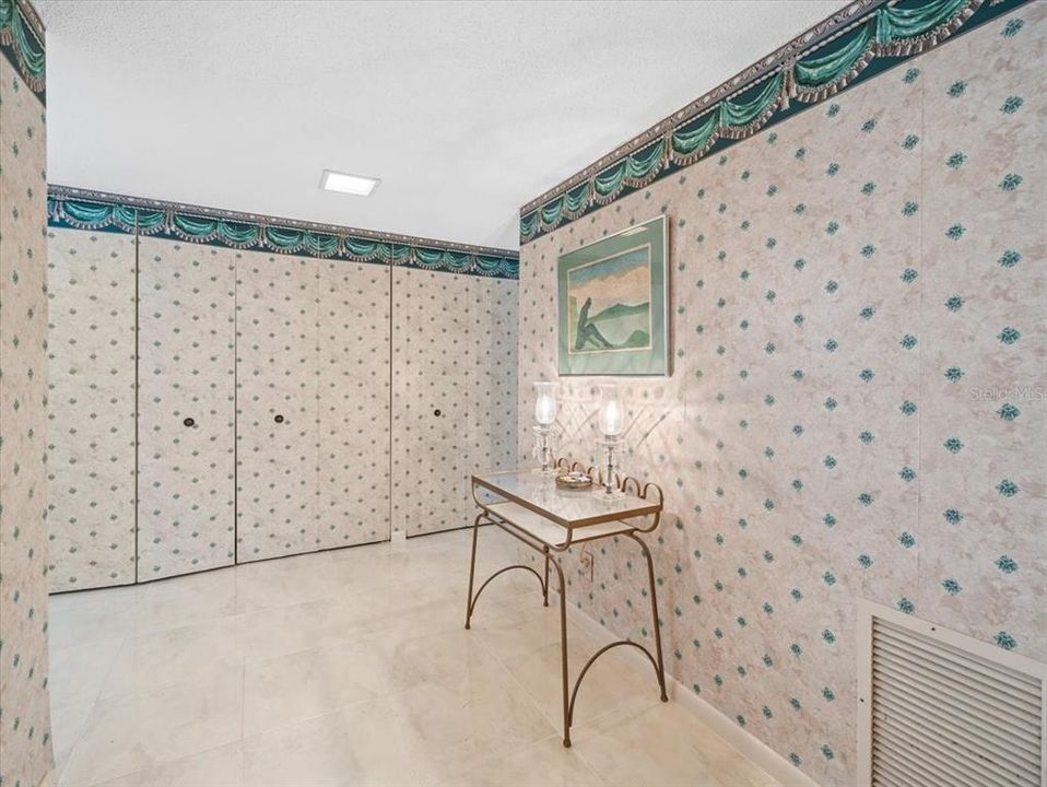 For Sale: $860,000 (3 beds, 2 baths, 1637 Square Feet)