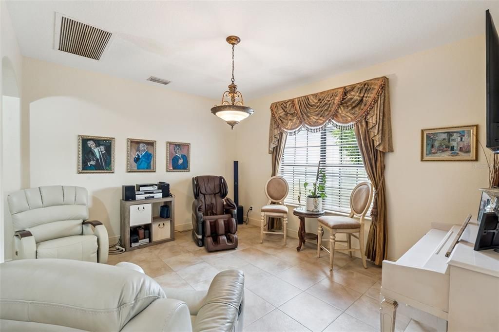 En Venta: $1,499,000 (4 camas, 3 baños, 3330 Pies cuadrados)