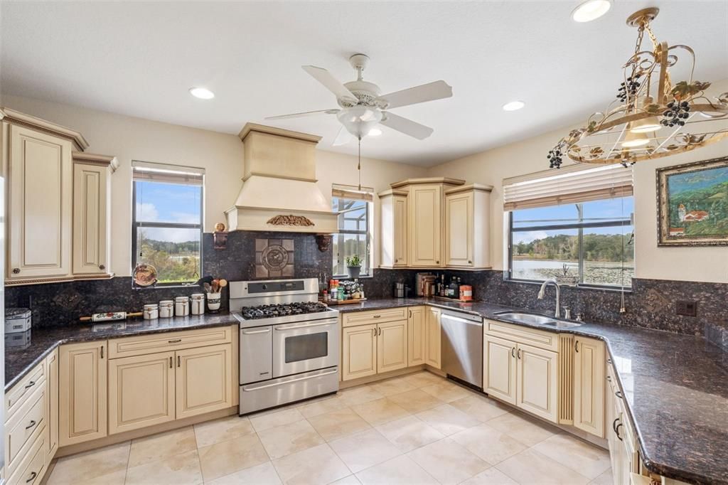 En Venta: $1,499,000 (4 camas, 3 baños, 3330 Pies cuadrados)
