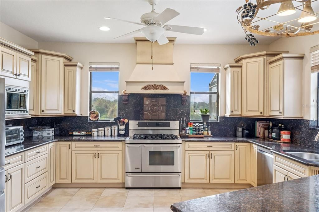 En Venta: $1,499,000 (4 camas, 3 baños, 3330 Pies cuadrados)
