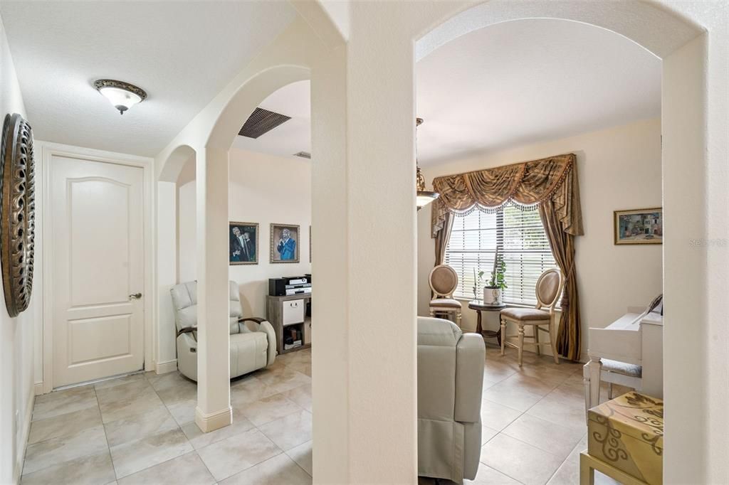 En Venta: $1,499,000 (4 camas, 3 baños, 3330 Pies cuadrados)