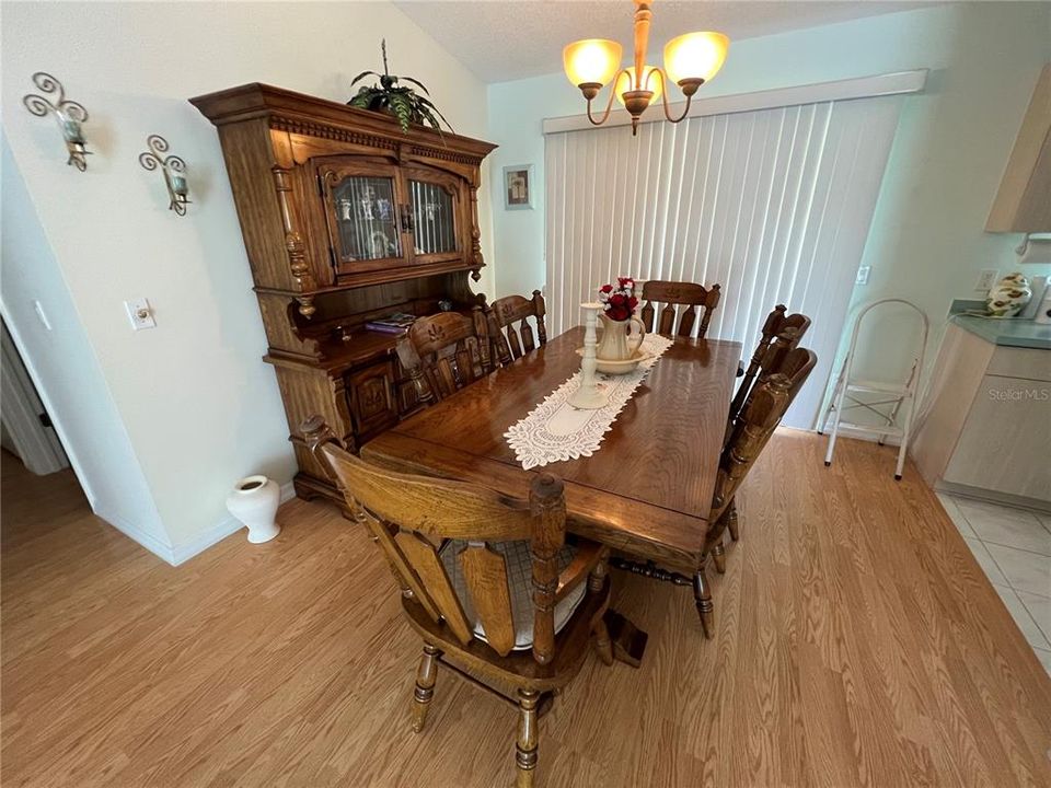 For Rent: $1,800 (2 beds, 2 baths, 1040 Square Feet)