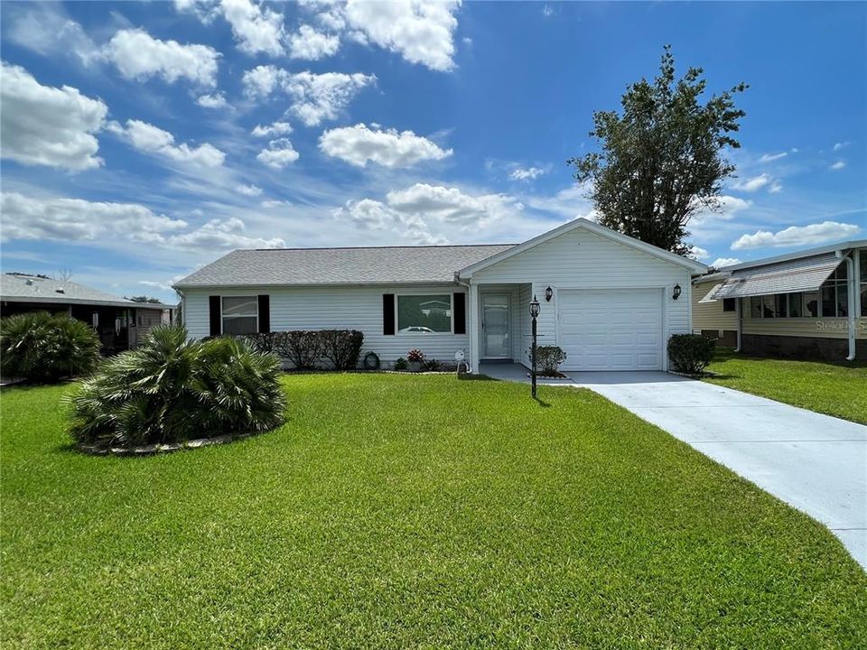 For Rent: $1,800 (2 beds, 2 baths, 1040 Square Feet)