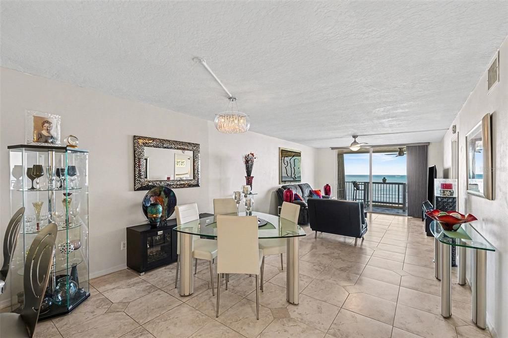 На продажу: $650,000 (2 спален, 2 ванн, 1317 Квадратных фут)