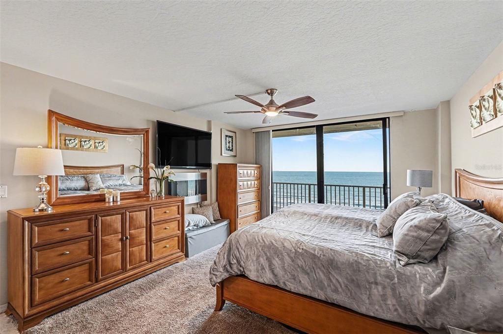 На продажу: $650,000 (2 спален, 2 ванн, 1317 Квадратных фут)