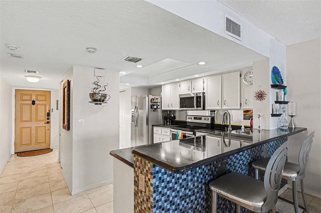 На продажу: $650,000 (2 спален, 2 ванн, 1317 Квадратных фут)