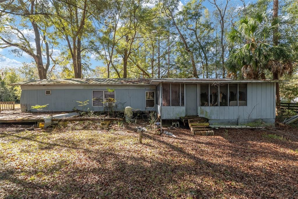 Active With Contract: $150,000 (2 beds, 1 baths, 720 Square Feet)