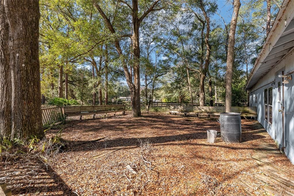 Active With Contract: $150,000 (2 beds, 1 baths, 720 Square Feet)