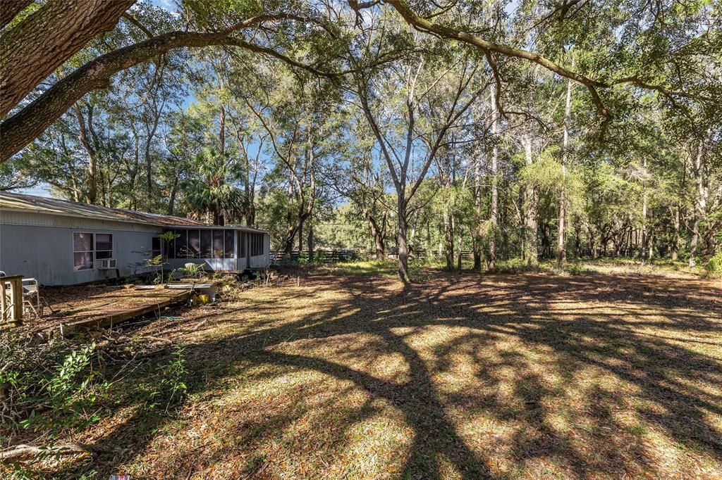 Active With Contract: $150,000 (2 beds, 1 baths, 720 Square Feet)