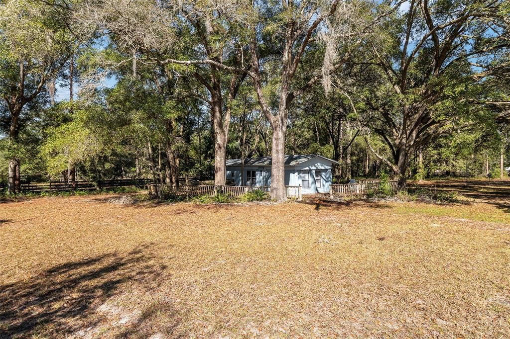 Active With Contract: $150,000 (2 beds, 1 baths, 720 Square Feet)
