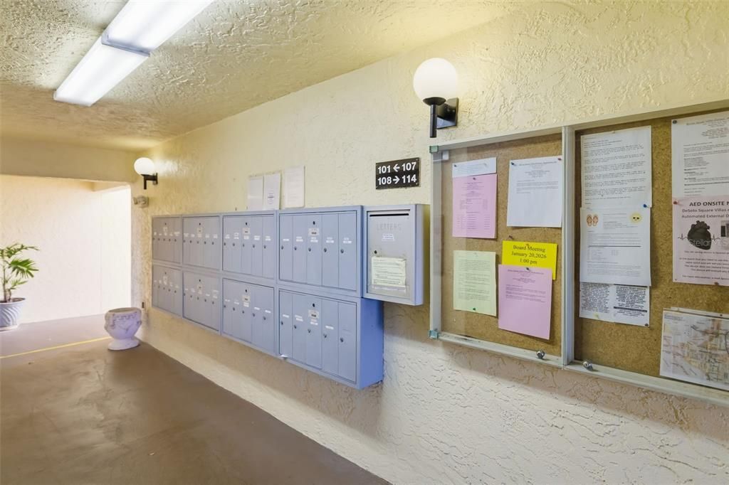 合同活跃: $165,000 (2 贝兹, 2 浴室, 1144 平方英尺)