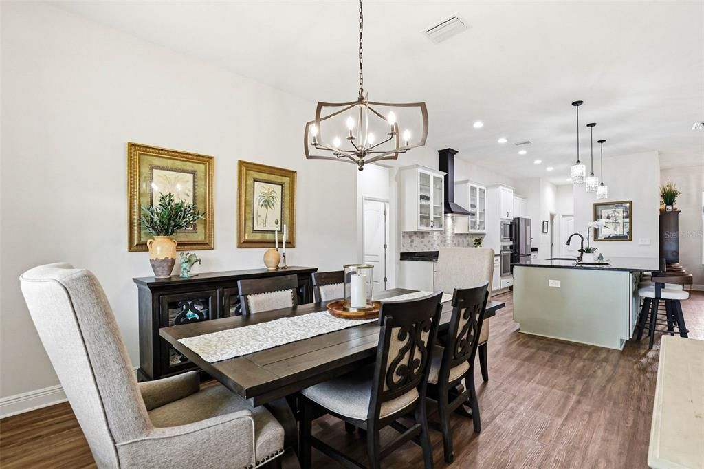 For Sale: $675,000 (3 beds, 2 baths, 2176 Square Feet)