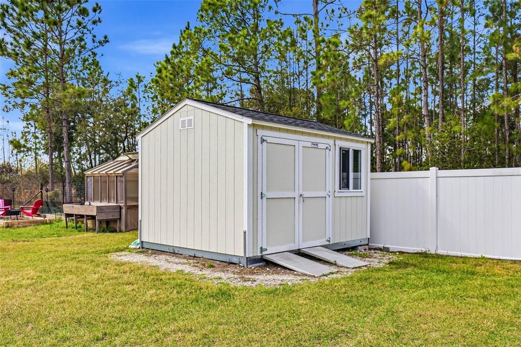 For Sale: $675,000 (3 beds, 2 baths, 2176 Square Feet)