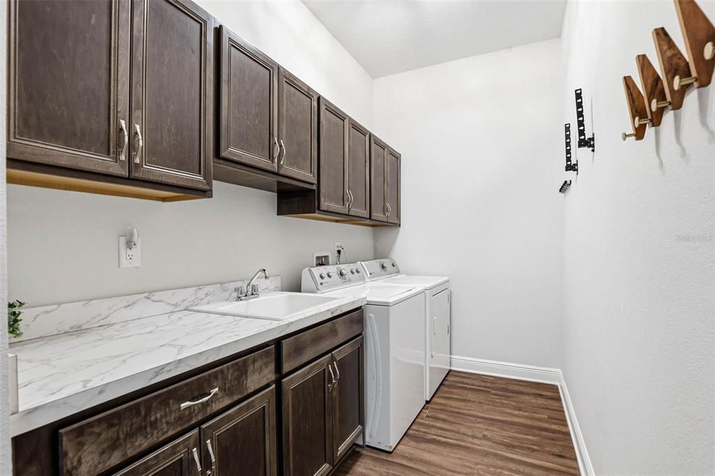 For Sale: $675,000 (3 beds, 2 baths, 2176 Square Feet)
