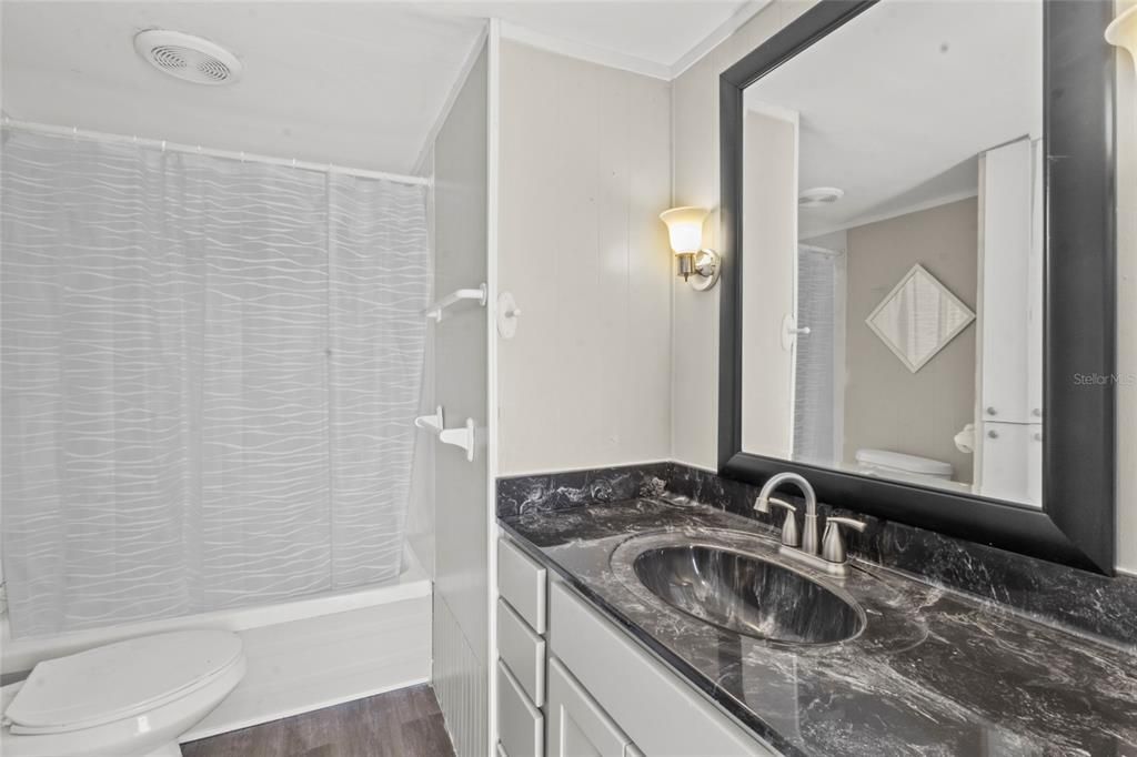 For Sale: $99,900 (1 beds, 1 baths, 480 Square Feet)