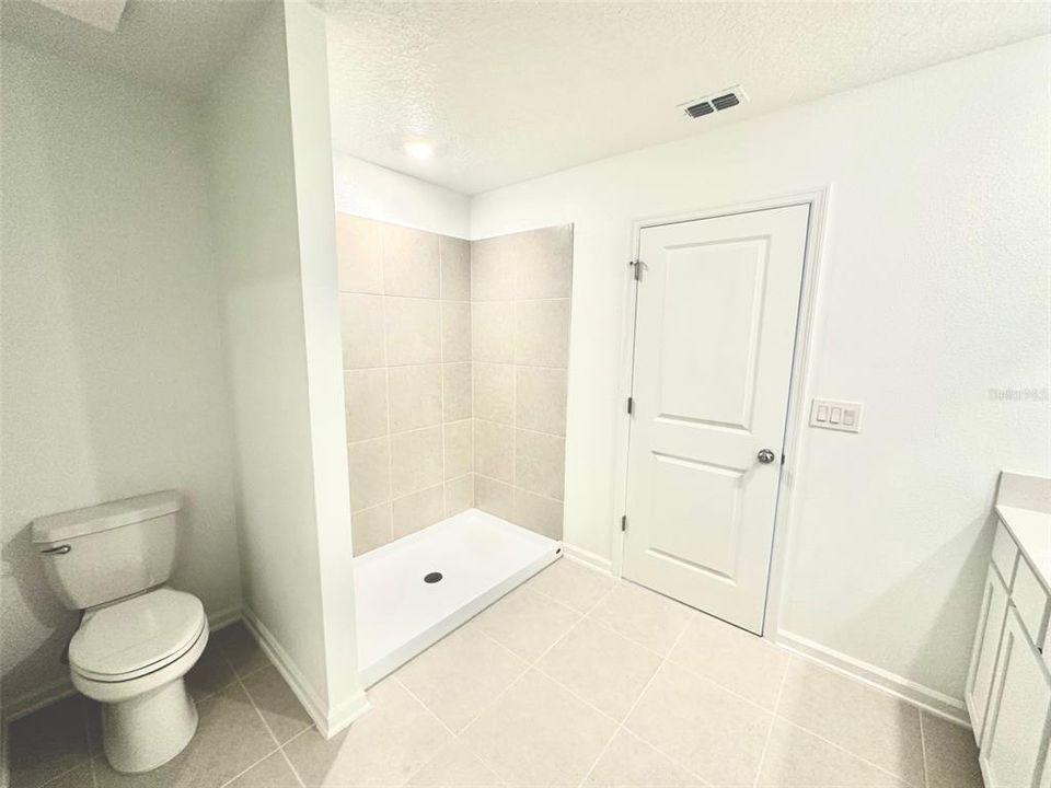 В аренду: $2,650 (5 спален, 2 ванн, 2112 Квадратных фут)