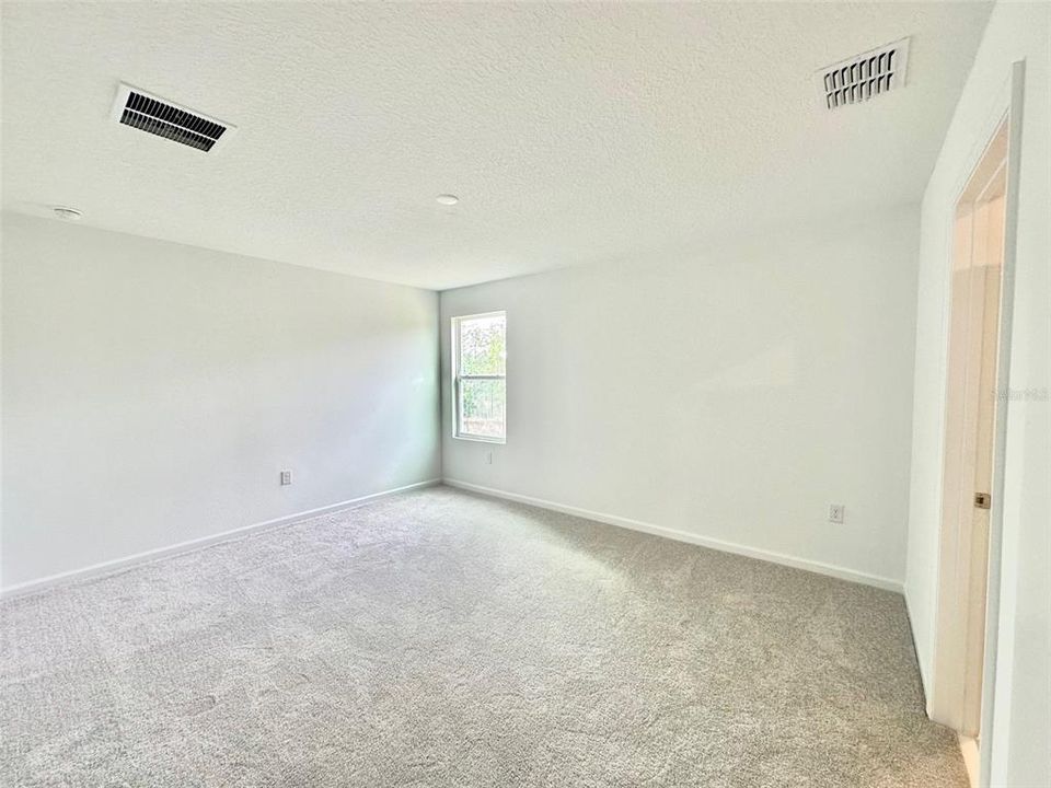 В аренду: $2,650 (5 спален, 2 ванн, 2112 Квадратных фут)