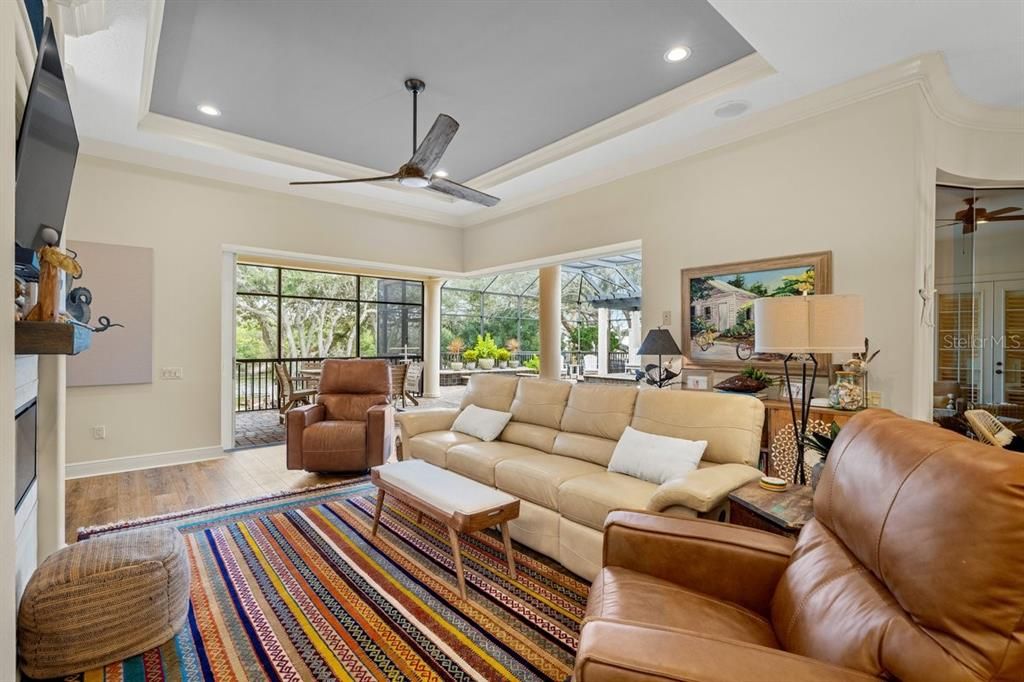 For Sale: $2,599,995 (5 beds, 6 baths, 4495 Square Feet)