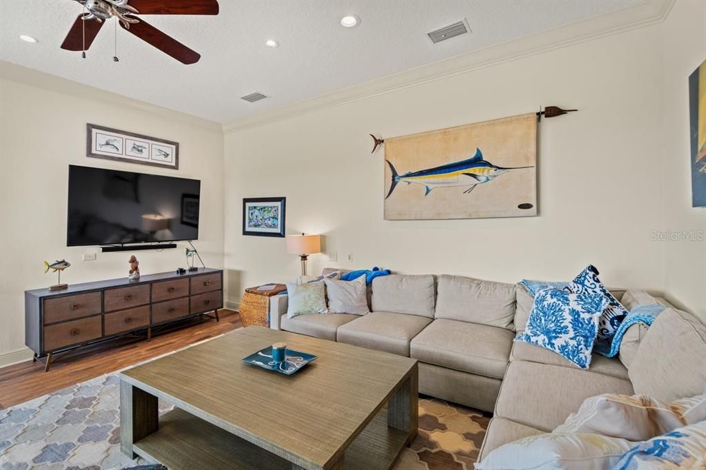 For Sale: $2,599,995 (5 beds, 6 baths, 4495 Square Feet)