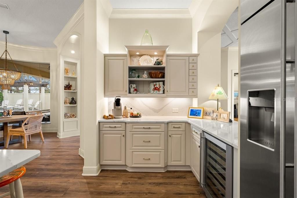 For Sale: $2,599,995 (5 beds, 6 baths, 4495 Square Feet)