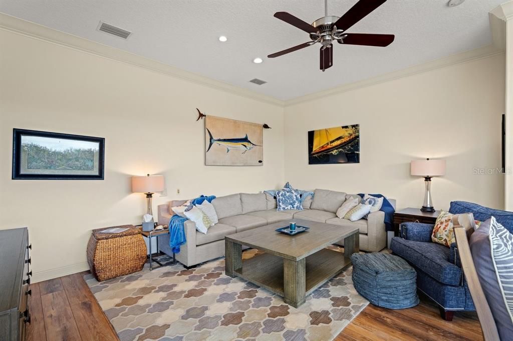 For Sale: $2,599,995 (5 beds, 6 baths, 4495 Square Feet)