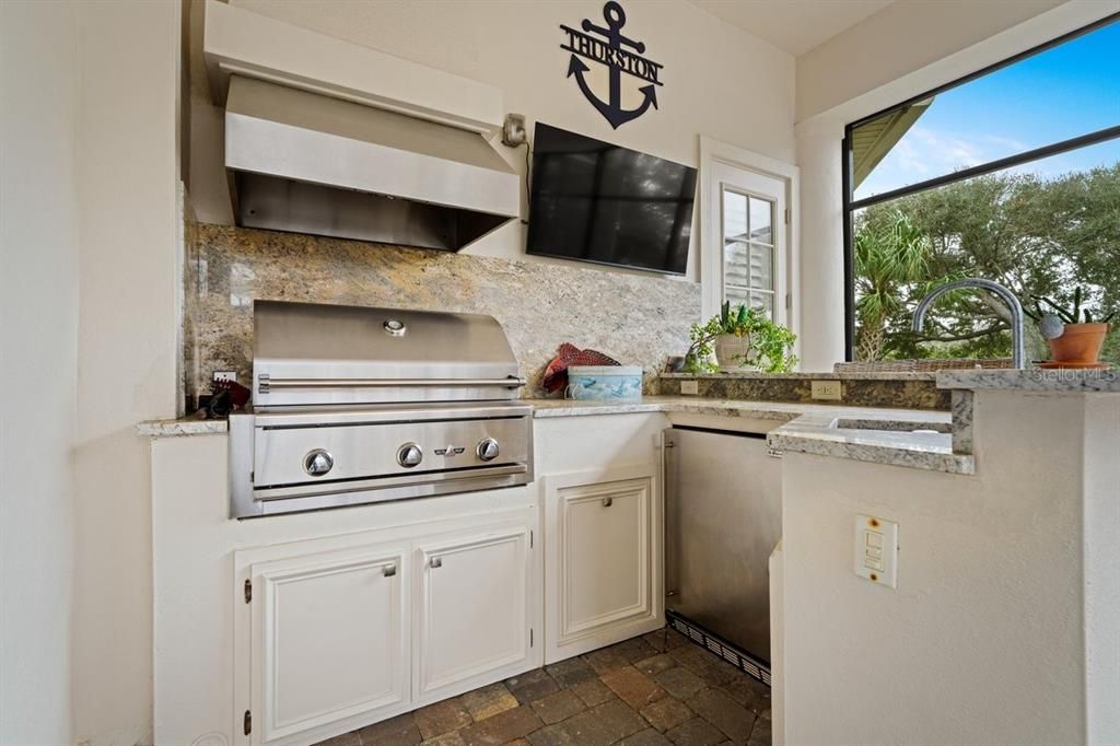 For Sale: $2,599,995 (5 beds, 6 baths, 4495 Square Feet)