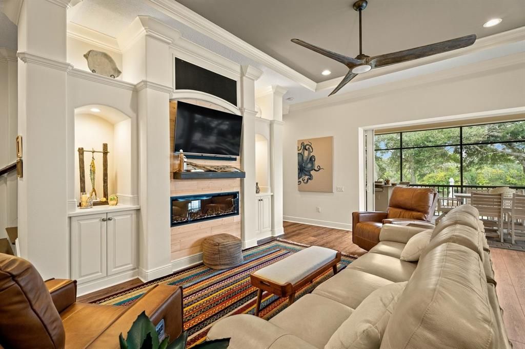 For Sale: $2,599,995 (5 beds, 6 baths, 4495 Square Feet)