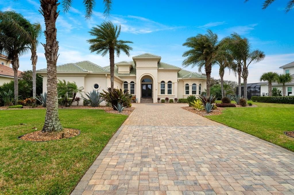 For Sale: $2,599,995 (5 beds, 6 baths, 4495 Square Feet)
