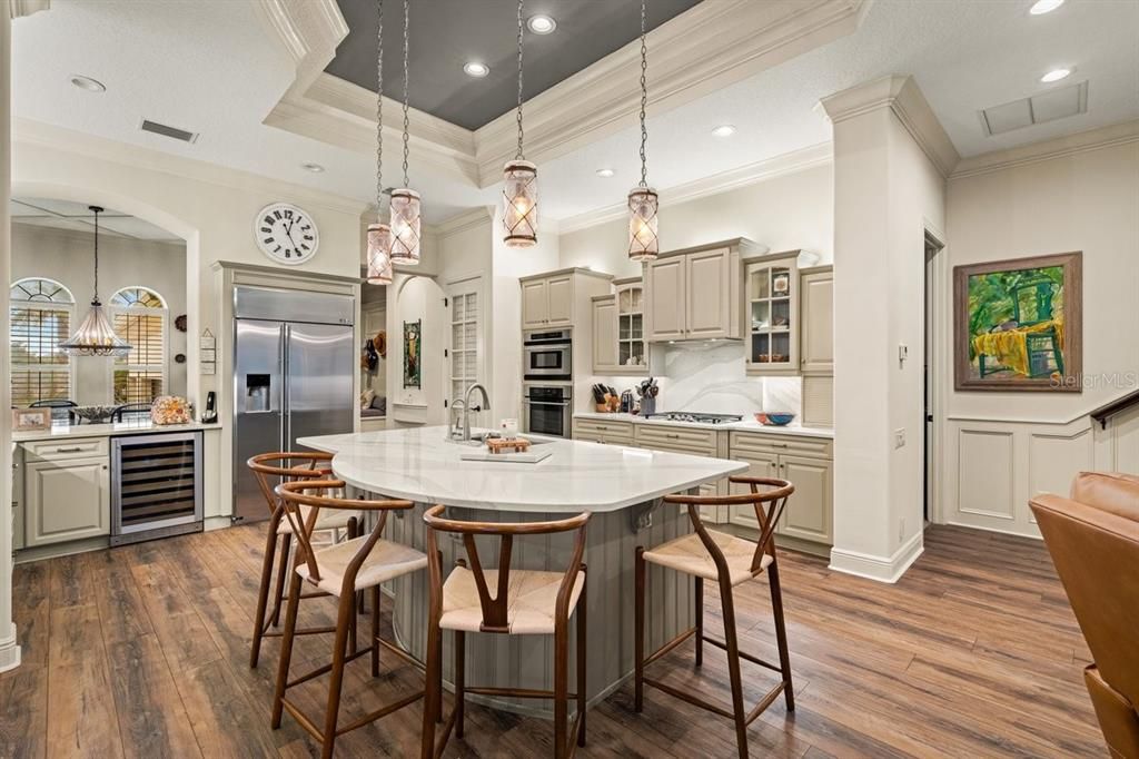 For Sale: $2,599,995 (5 beds, 6 baths, 4495 Square Feet)