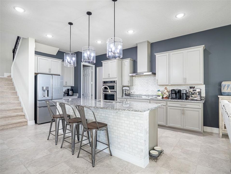 For Sale: $1,195,000 (6 beds, 5 baths, 5387 Square Feet)
