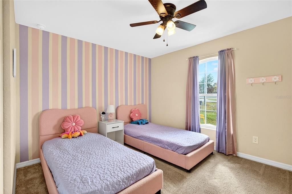 Active With Contract: $269,900 (3 beds, 2 baths, 1282 Square Feet)