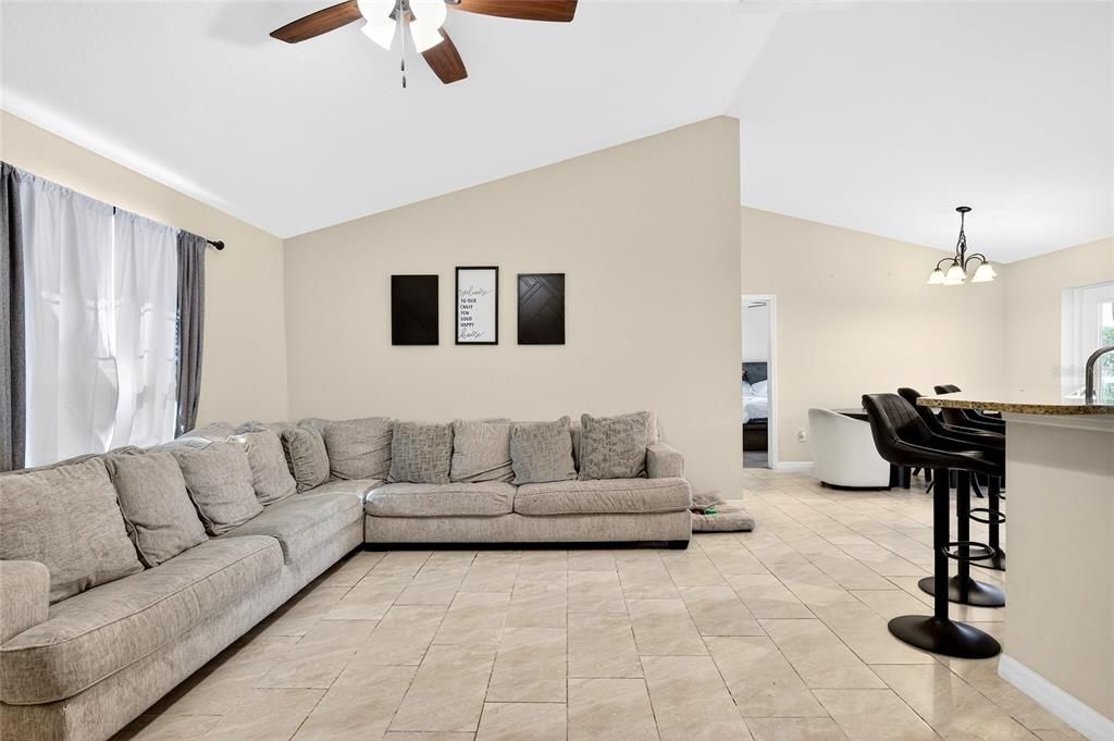 Active With Contract: $269,900 (3 beds, 2 baths, 1282 Square Feet)
