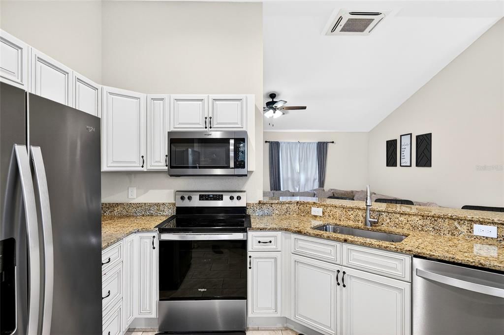 Active With Contract: $269,900 (3 beds, 2 baths, 1282 Square Feet)