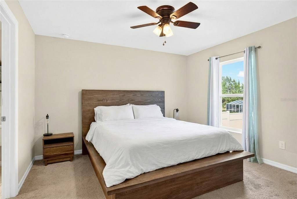 Active With Contract: $269,900 (3 beds, 2 baths, 1282 Square Feet)
