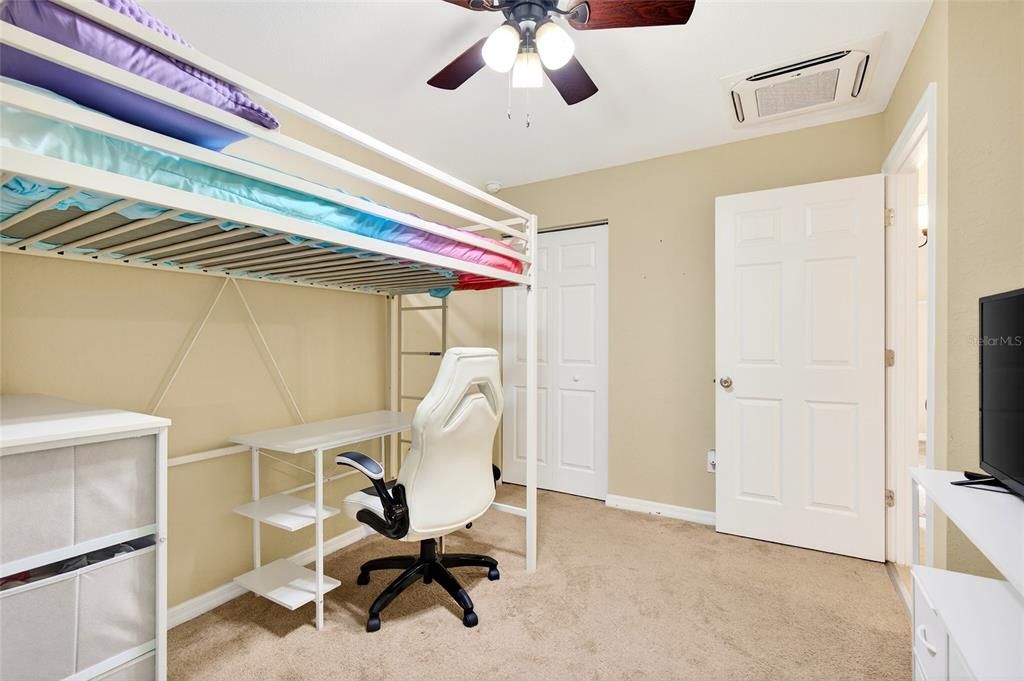 Active With Contract: $269,900 (3 beds, 2 baths, 1282 Square Feet)